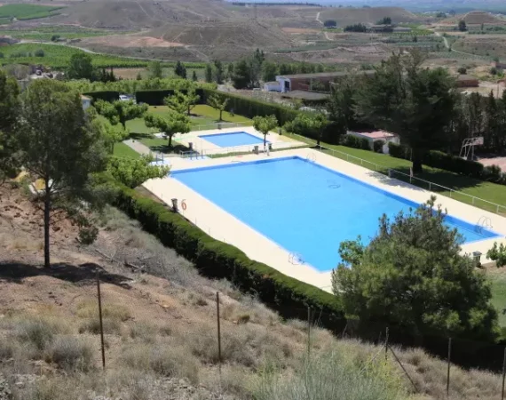 El Ayuntamiento de Zaidín licita la concesión del bar-restaurante de las piscinas municipales