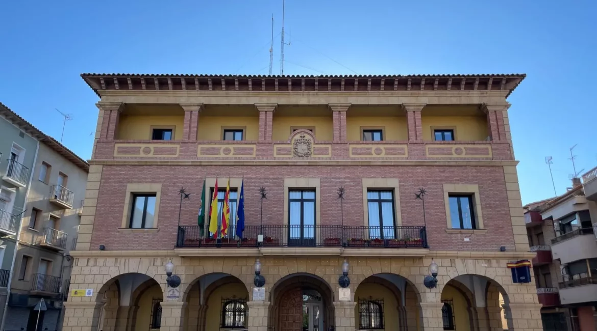 El alcalde de Fraga retira la delegación de Policía Local y el cargo de Teniente de Alcalde a la concejal Verónica Alins