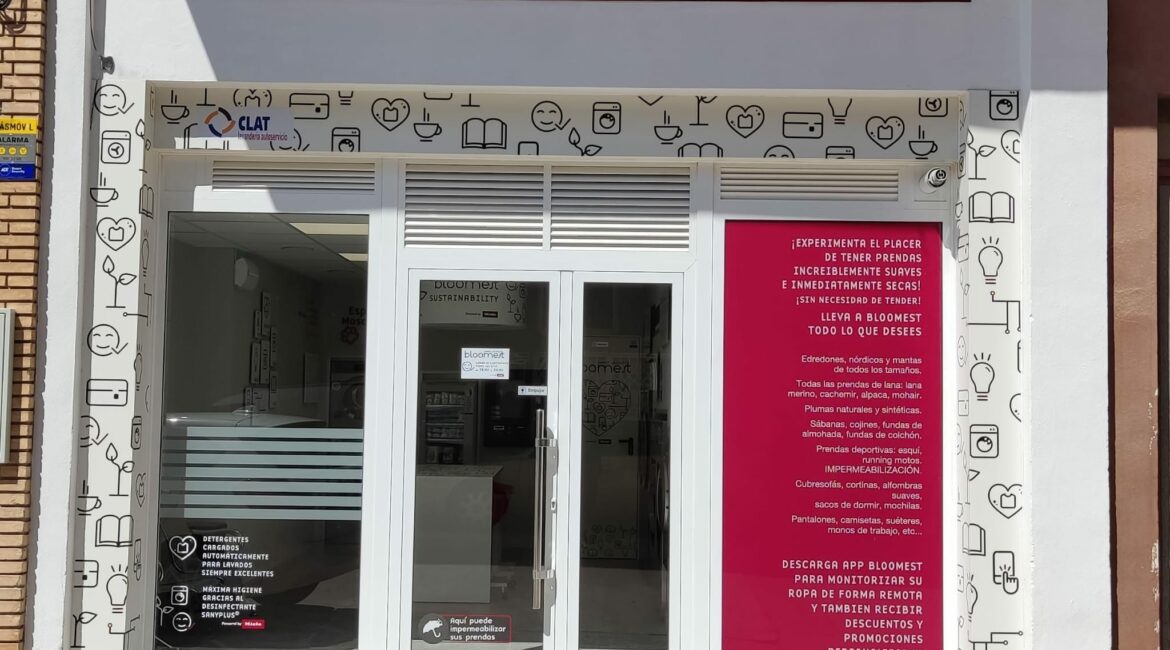 El truco de invierno para ahorrar tiempo y evitar malos olores en casa: así aprovechan las familias las lavanderías autoservicio