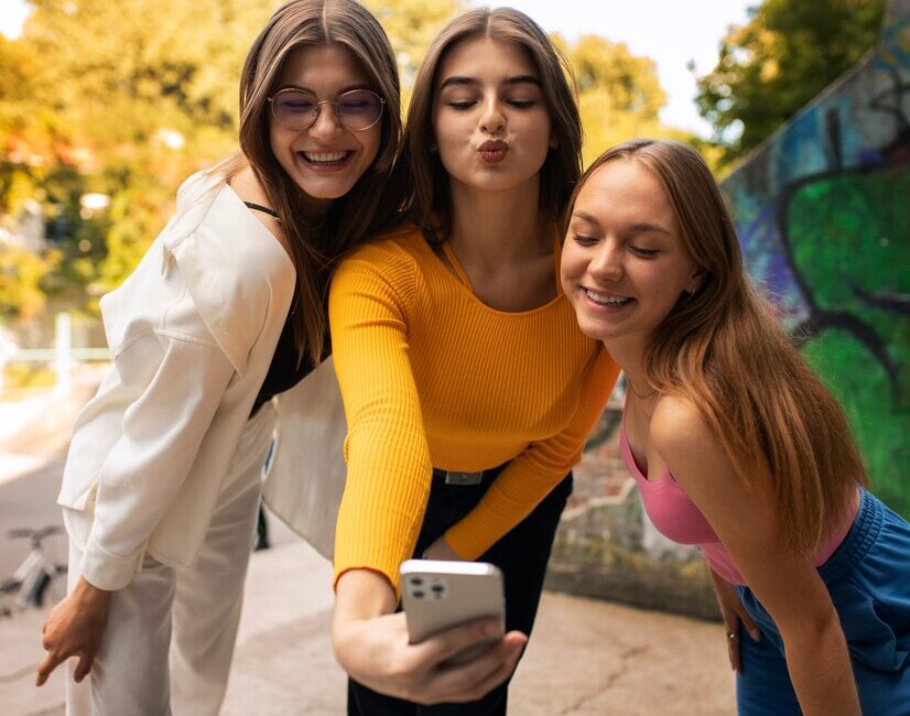 Fraga acogerá un curso para ayudar a las familias a afrontar los retos de la adolescencia