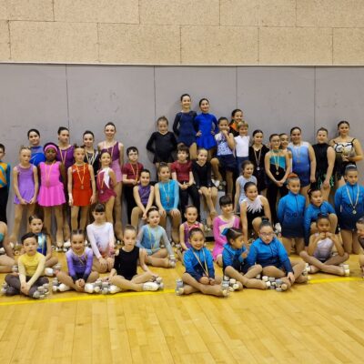 El Club Patinaje Artístico Fraga brilla en el open promoción de Alguaire