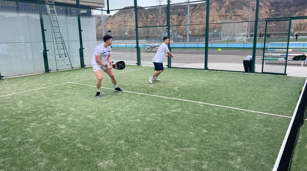 El Club Pádel Fraga organiza el Open Torrijos Moda con acceso gratuito a las piscinas para todos los participantes