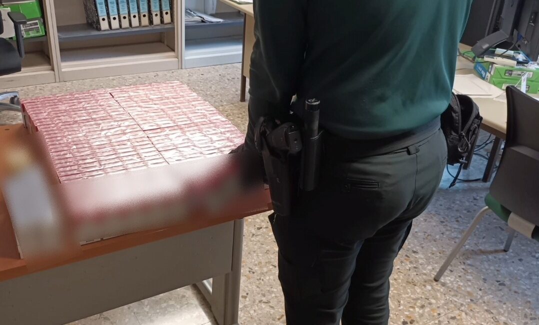 Incautan 341 cajetillas de tabaco de contrabando en Fraga