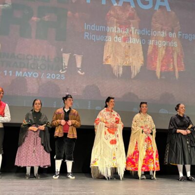 Fraga deslumbra en el Festival Internacional de Indumentaria Tradicional de Zamora