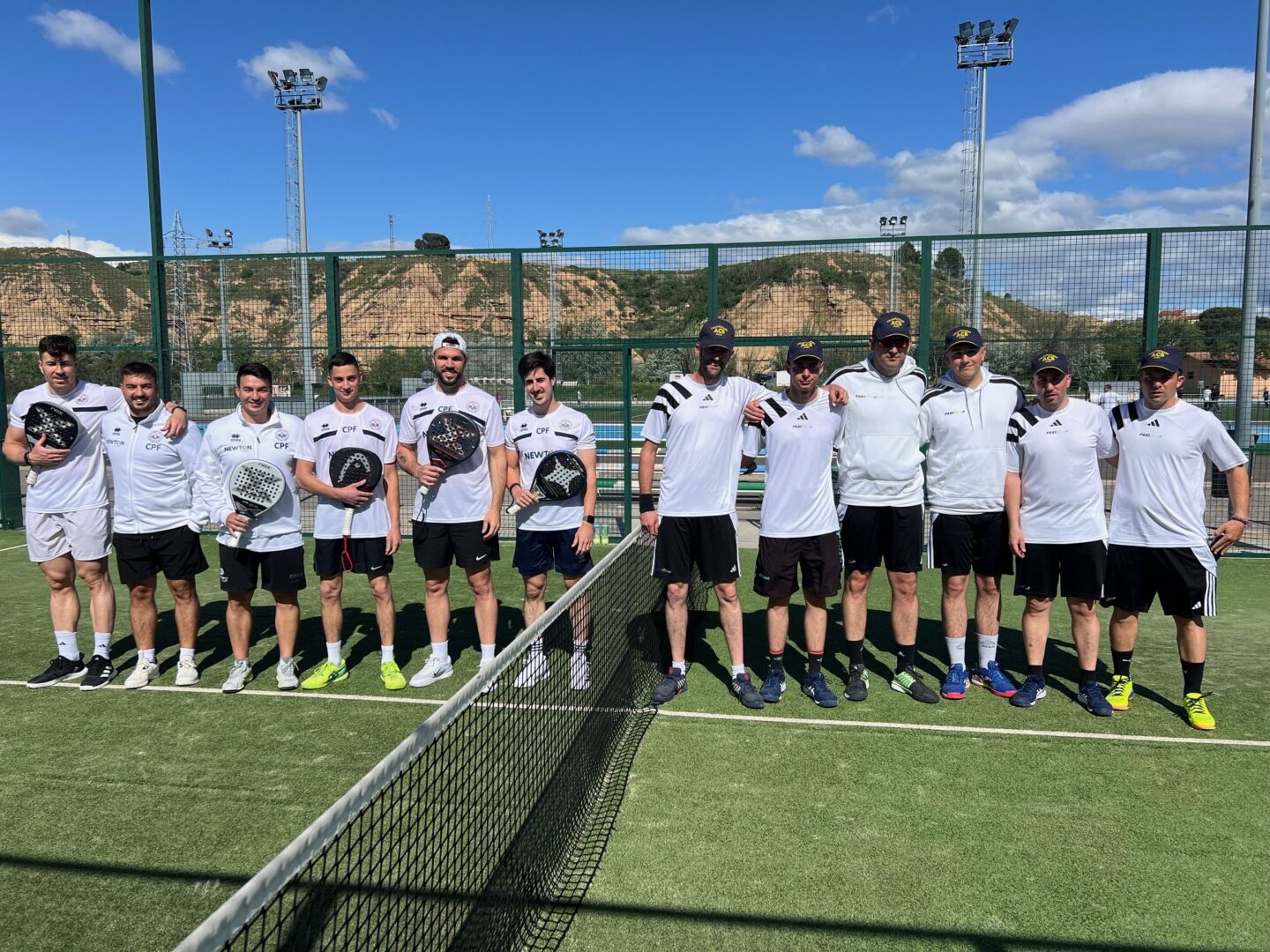 El Club Pádel Fraga masculino derrota al líder invicto de la competición