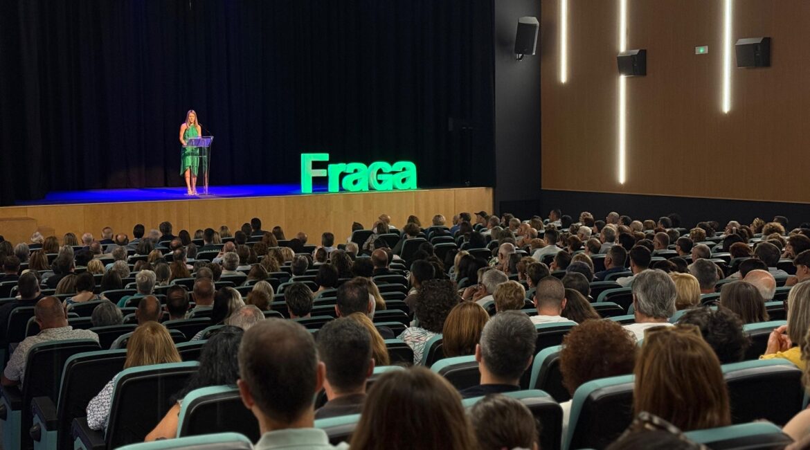 La Sala Florida reabre dos décadas después de su cierre, ante más de 600 personas