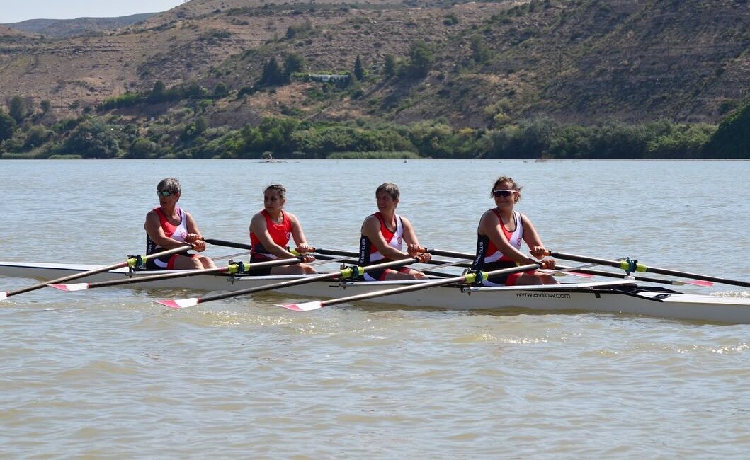 Gran jornada de remo en Mequinenza, casi 30 medallas para Club Capri en el Campeonato de Aragón