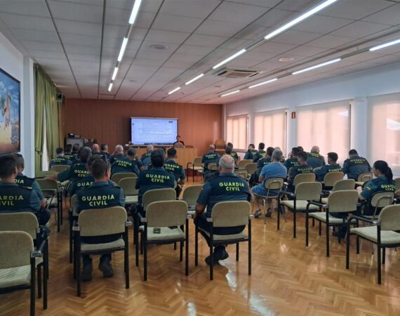 Medio Ambiente refuerza la colaboración entre los Agentes de Protección de la Naturaleza y la Guardia Civil