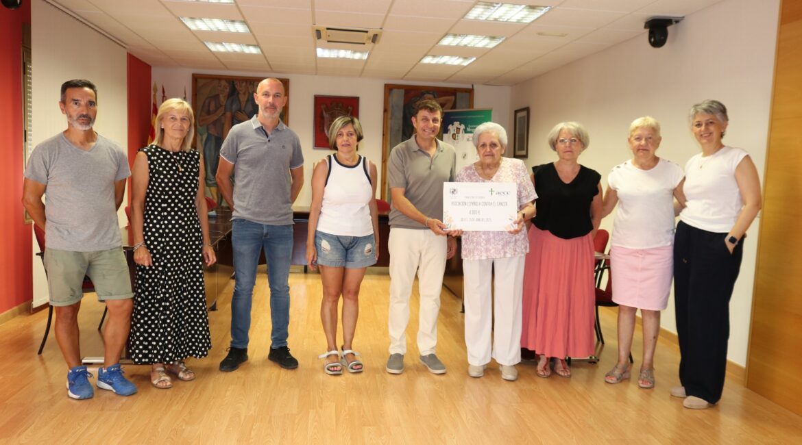 La XVII Marcha Senderista y Solidaria de Mequinenza recauda 4.000 € para la AECC