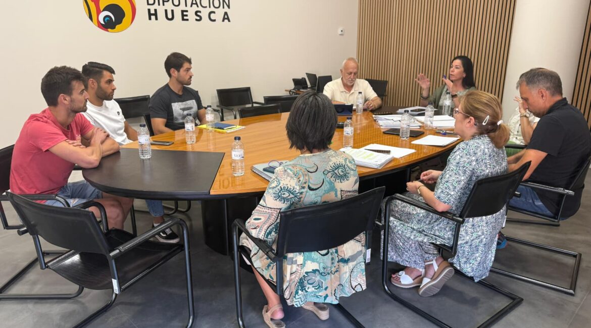 No hay acuerdo entre el Comité de Huelga de los bomberos de Huesca y la Diputación Provincial