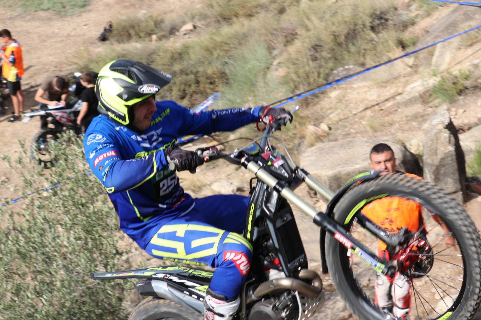 trial mequinenza