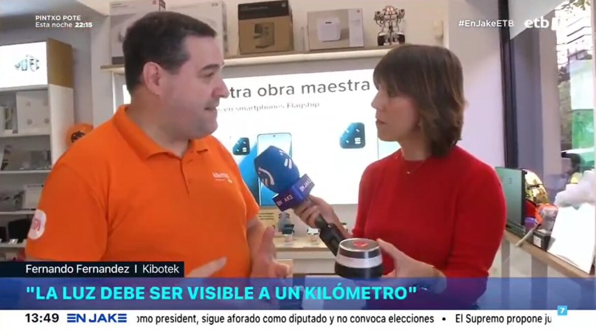 La luz de emergencia distribuida desde Fraga que se ha convirtiendo en éxito de ventas e incluso es ejemplo en TV