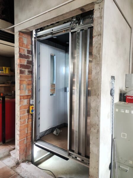 Así se monta un elevador hidráulico, paso a paso