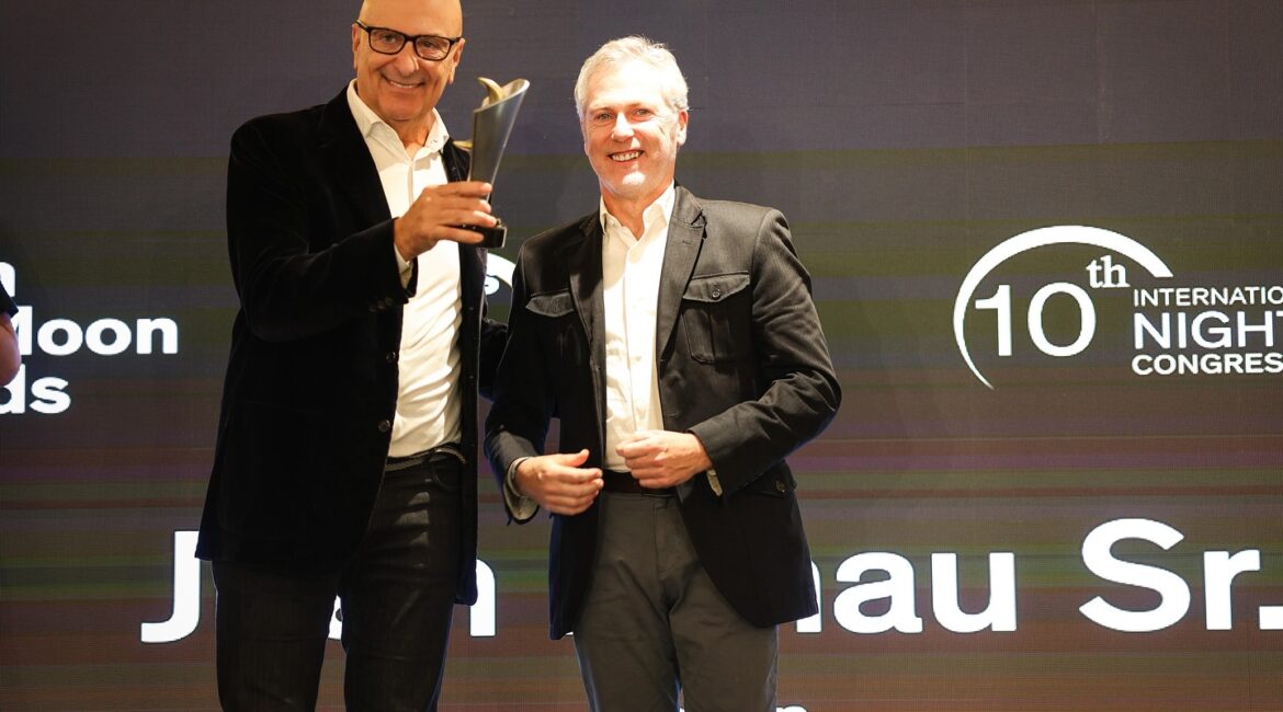 Juan Arnau y UNVRS, éxito con origen fragatino que conquista los Golden Moon Awards 2025