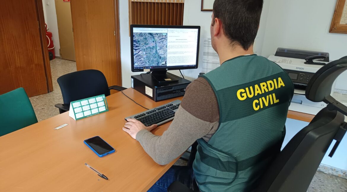 Investigan en Fraga a una mujer por simular el robo con violencia de su teléfono móvil