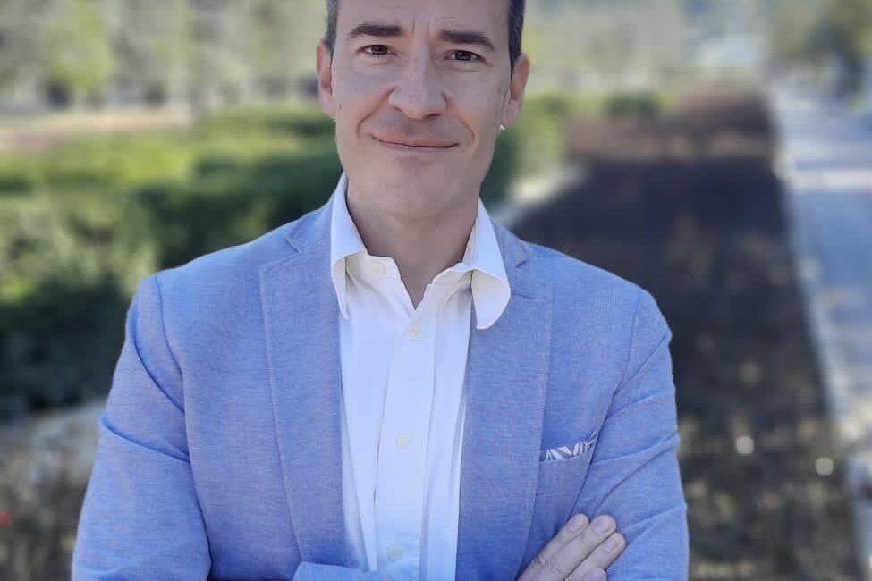 Fraga acoge la presentación de “La última bandera”, un thriller ambientado en el Consejo de Aragón durante la Guerra Civil