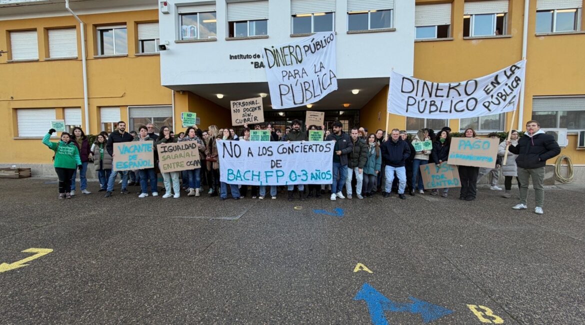 El profesorado de Fraga secunda la jornada de huelga y participa en las movilizaciones del 21 de enero
