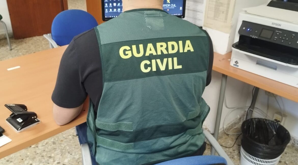 El Equipo ROCA de la Guardia Civil de Fraga detiene a un grupo dedicado al hurto de almendra