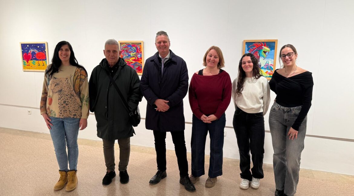 El Palacio Montcada exhibe la colección del Taller de Pintura de Asapme Huesca