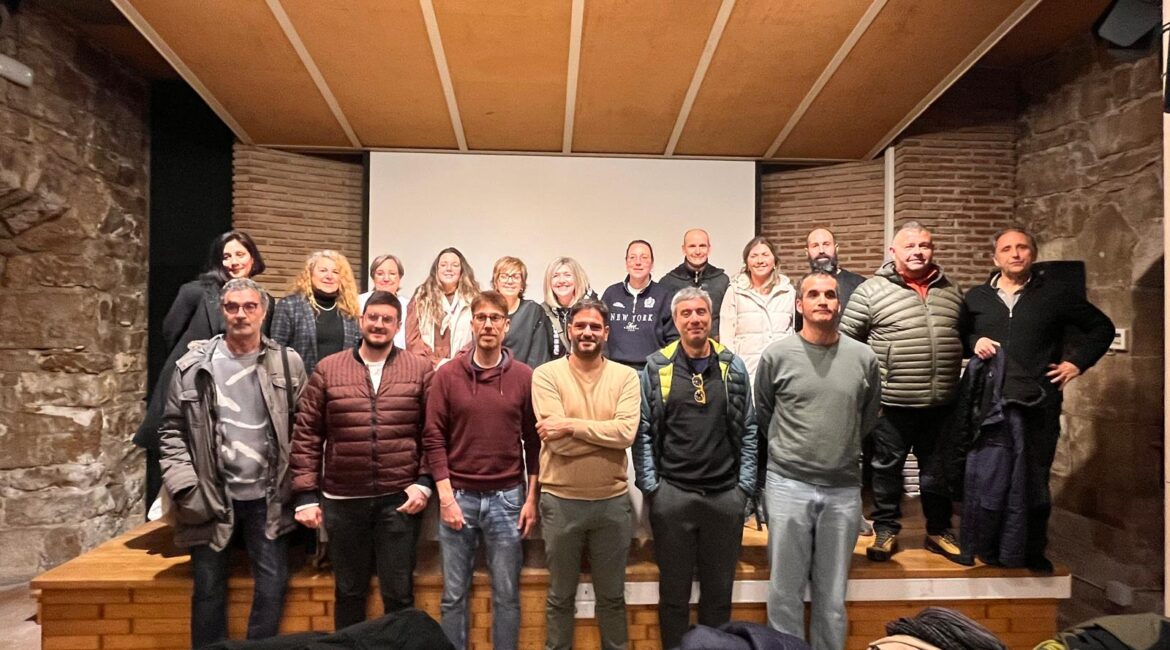La Asociación de Amigos y Vecinos del Casco Histórico de Fraga presenta su nueva junta