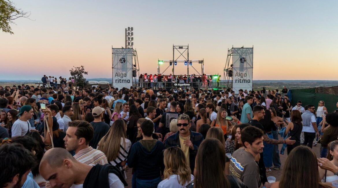 El Festival Algoritmo regresa el 28 de marzo a la Seu Vella de Lleida con Bastian Bux como cabeza de cartel