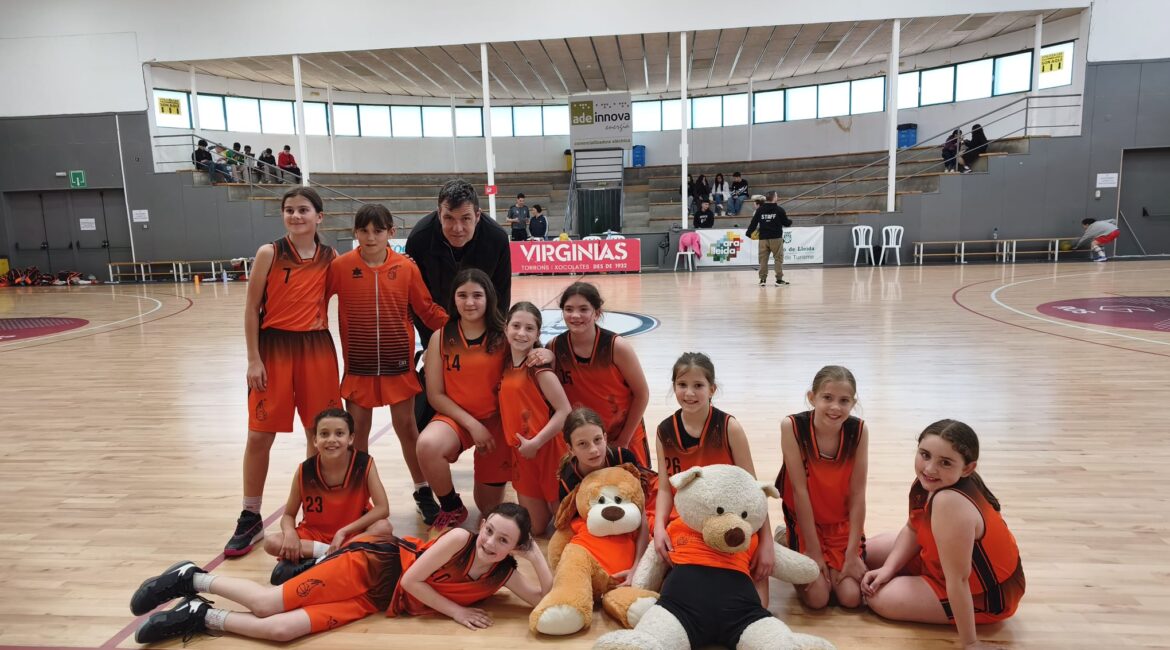 El senior femenino y el mini masculino sostienen una jornada irregular del CB Peña Fragatina