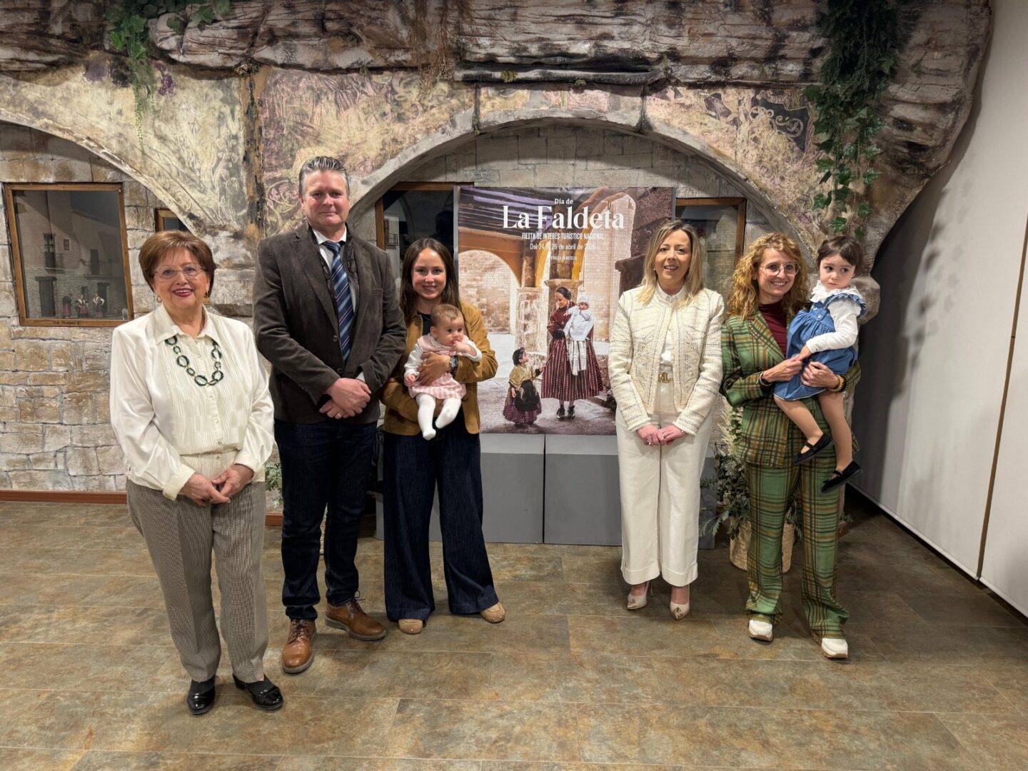 presentacion faldeta