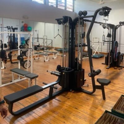 El Ayuntamiento de Fraga realiza una de las mejoras históricas más demandadas por los usuarios del gimnasio municipal