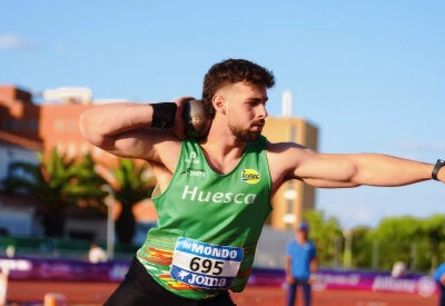 Javi Cruz, campeón de España Sub-23 con récord absoluto de Aragón; Elena Guiu, plata en los 100 metros