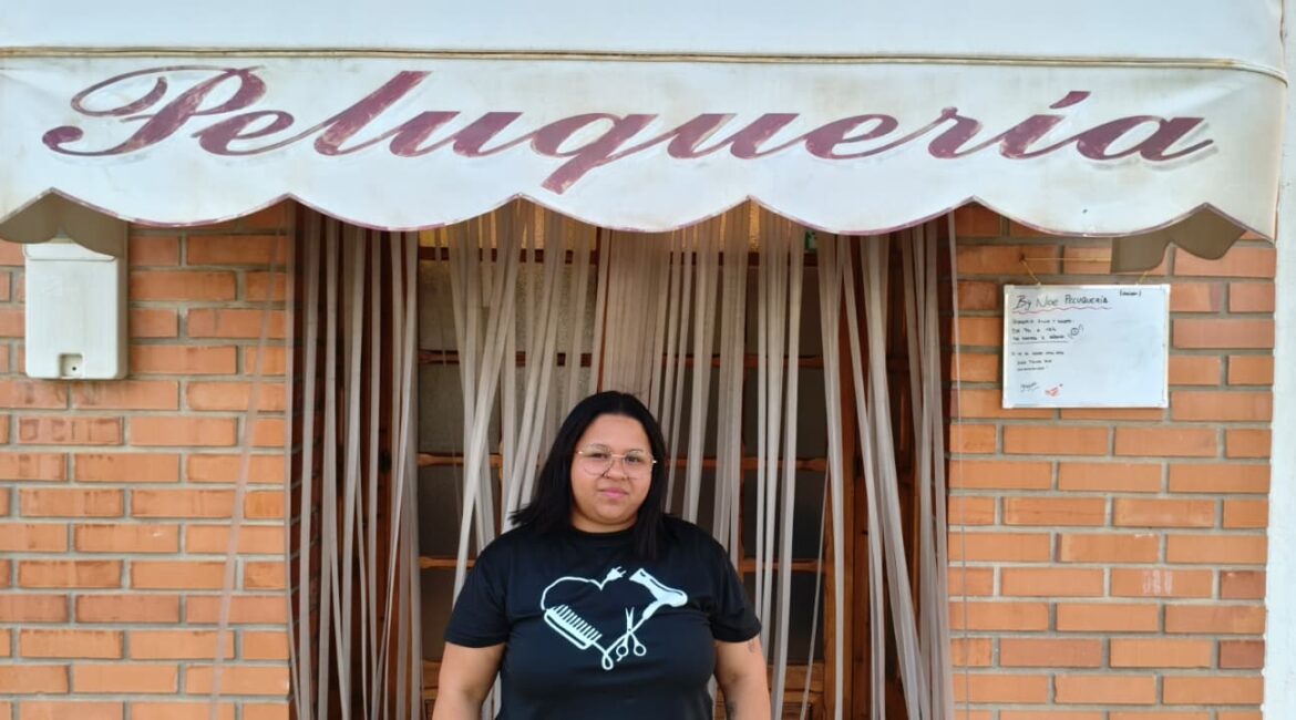 Peluquería By Noe en Mequinenza: manteniendo servicios esenciales a través del relevo generacional