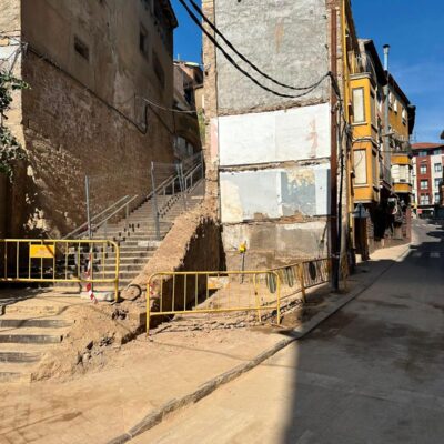 Reabierto el tráfico en calle San Quintín de Fraga tras finalizar el derribo de Parroquia nº 23