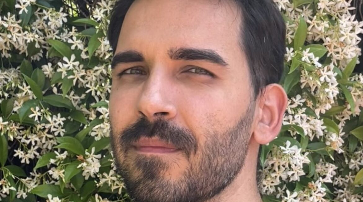 El fragatino Gonzalo Ríos convierte la experiencia con su primer hijo en un libro contado desde la mirada de un bebé