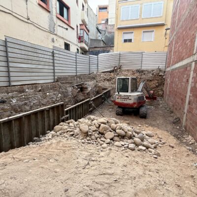 Comienzan las obras para la nueva plaza en la calle Mayor de Fraga