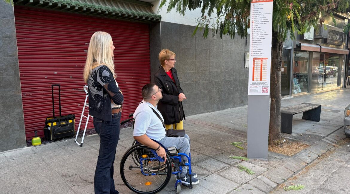 Fraga actualiza las 43 paradas del bus urbano con los nuevos recorridos y frecuencias