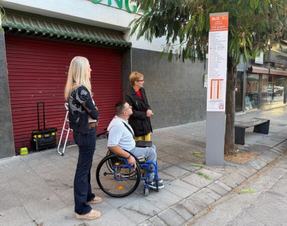 Fraga actualiza las 43 paradas del bus urbano con los nuevos recorridos y frecuencias