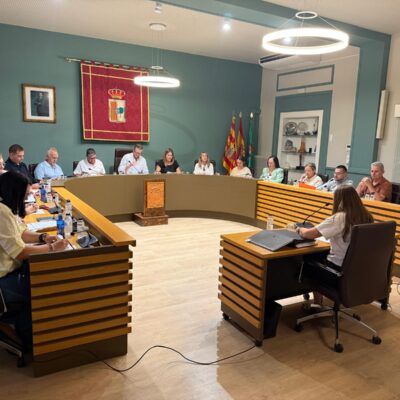 El pleno de Fraga aprueba la climatización de los colegios y mejoras en el Pabellón del Sotet
