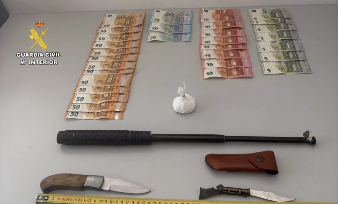 Agentes del puesto de la Guardia Civil de Belver de Cinca detienen a una persona por tráfico de drogas y tenencia de arma