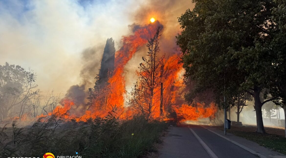 Controlan un incendio de rastrojo en Fraga