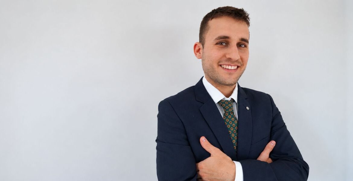 El abogado que abre despacho en Fraga y es nombrado en una publicación jurídica de ambito nacional