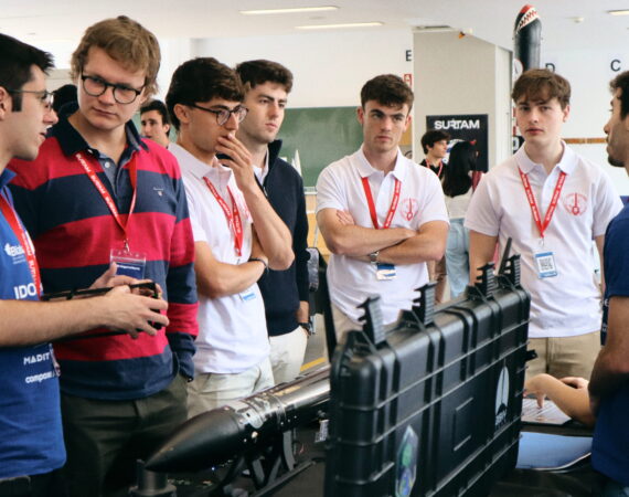 Alcolea de Cinca acoge la primera competición de cohetería universitaria de España