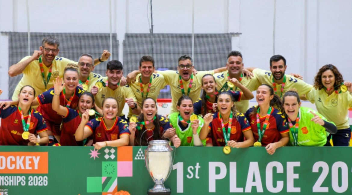Anna Ferrer y María Sanjurjo se proclaman campeonas del mundo con España tras vencer a Argentina