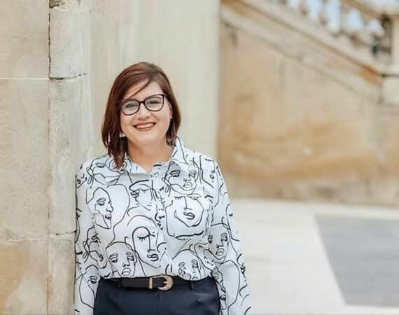 Marina Marroquí llevará a Fraga su monólogo «Esto no es Amor» para prevenir la violencia de género entre adolescentes